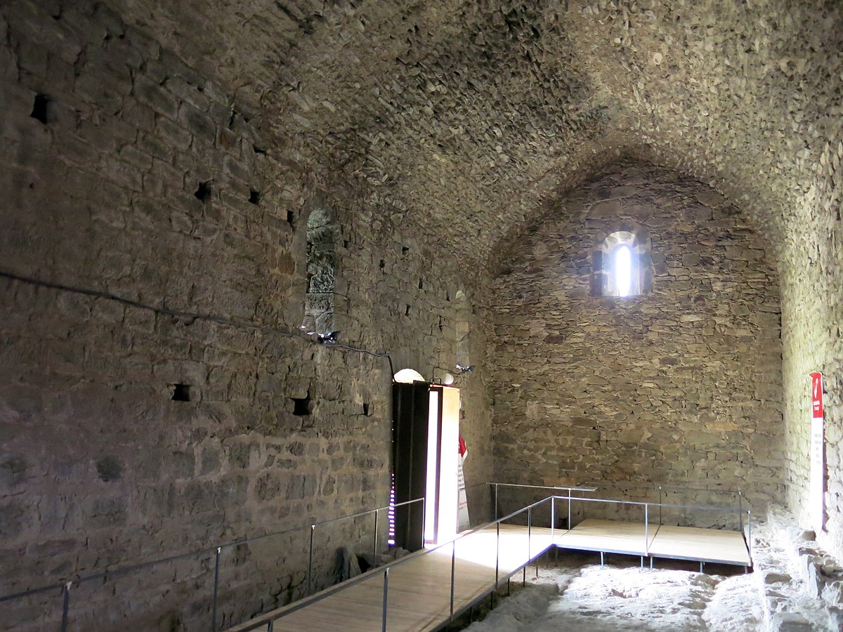 File:180 Santa Maria de Colera, interior.jpg - Wikimedia Commons