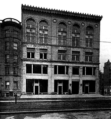 New Century Building, Huntington Ave., Boston; club headquarters, ca. 1903 1903 NewCenturyBuilding HuntingtonAve Boston.png