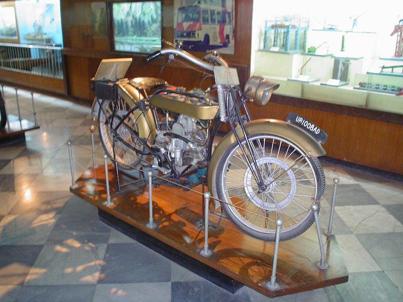 File:1925 Douglas - 2 cyl - 348 cc - UP-1008 AD - Transport Gallery - BITM - Kolkata 2006-03-03 03903.JPG