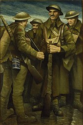 Obraz na výšku zobrazuje 4 vojáky v zelených uniformách; dva z nich mají pušku. Jeden ji opírá o zem, druhý ji má na rameni za řemen. Na hlavách mají helmy a s úsměvem diskutují mezi sebou. Jeden voják má na břiše kabelu. Druhý voják otočený zády k divákovi má čutoru modré barvy.
