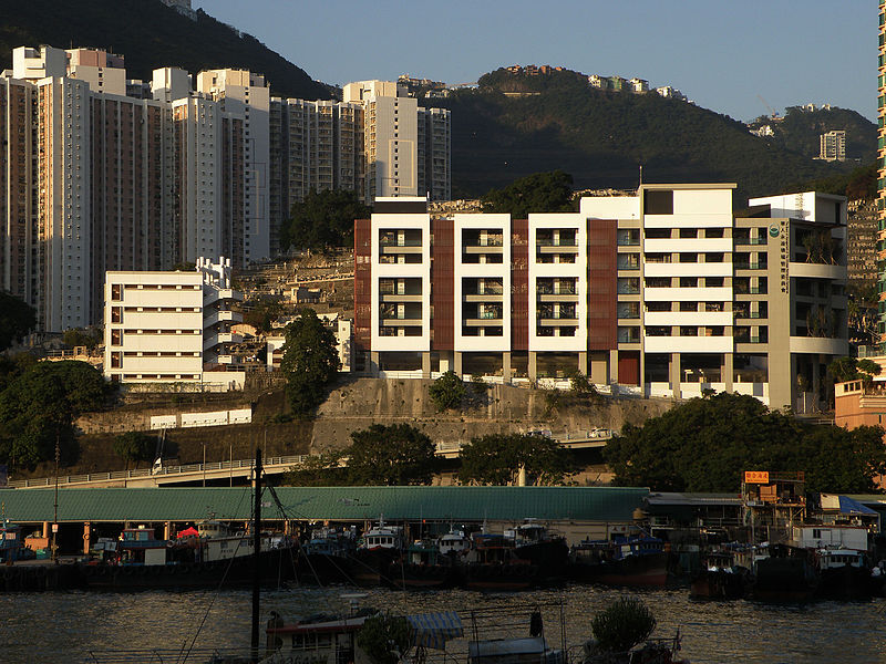 File:Aberdeen Chinese Permanent Cemetery (blue sky).jpg