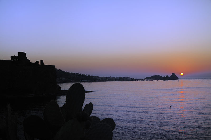 File:Aci Castello Sicily Italy - Creative Commons by gnuckx (5085966604).jpg