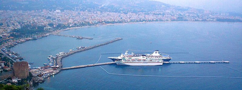 File:Alanya cruise ships.jpg