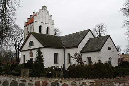 Allerums kyrka exteriör 1