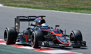 Fernando Alonso MP4-30:n ratissa Espanjassa