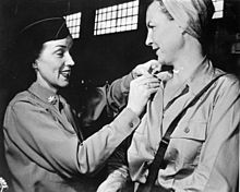 Army nurses rescued from Santo Tomas 1945e.jpg