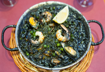 Arròs negre (also called arroz negro and paella negra)