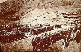 Descrizione dell'immagine Ataturk-1916-Bitlis.jpg.