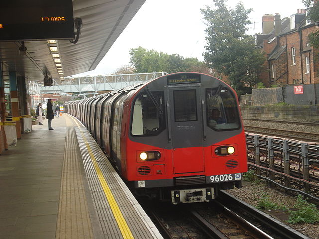 1996 stock arriving at West Hampstead