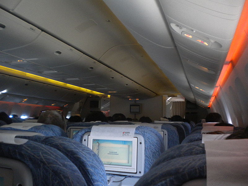 File:B-2086 Economy Class CA1517 (20130201150339).JPG