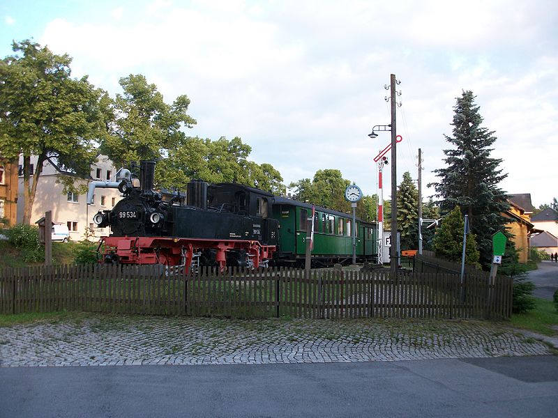 File:Bahnhof Geyer (4).jpg