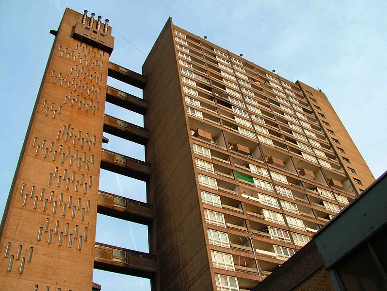 File:Balfron Tower E14.jpg