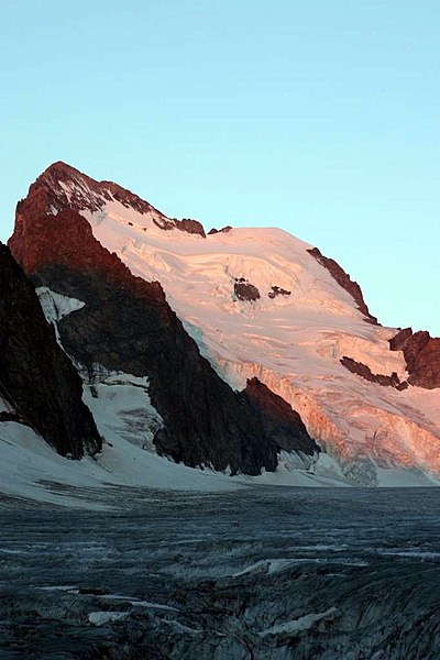 File:Barre des Ecrins 20060727.jpg