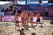 Deutsch: Beachhandball bei den Olympischen Jugendspielen 2018; Tag 3, 10. Oktober 2018; Mädchen, Vorrunde, Gruppe B - Niederlande-Argentinien 2:0 English: Beach handball at the 2018 Summer Youth Olympics at 10 October 2018 – Girls Preliminary Round Group B‎ – Netherlands-Argentina 2:0