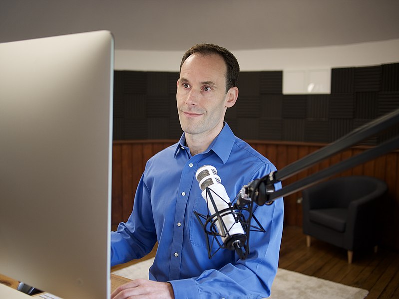 File:Ben Tristem Recording Videos.jpg