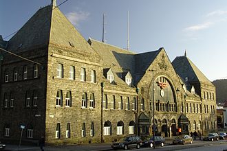 Bergen Railway Station Bergen Railway Station facade2.jpg