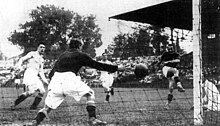 A moment of the match Bologna vs chelsea in paris 1937.jpg