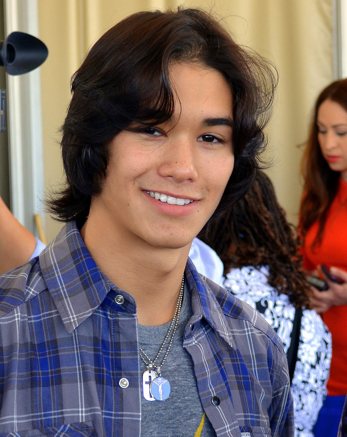 Файл:Booboo Stewart 2012.jpg - Википедия Переиздание.