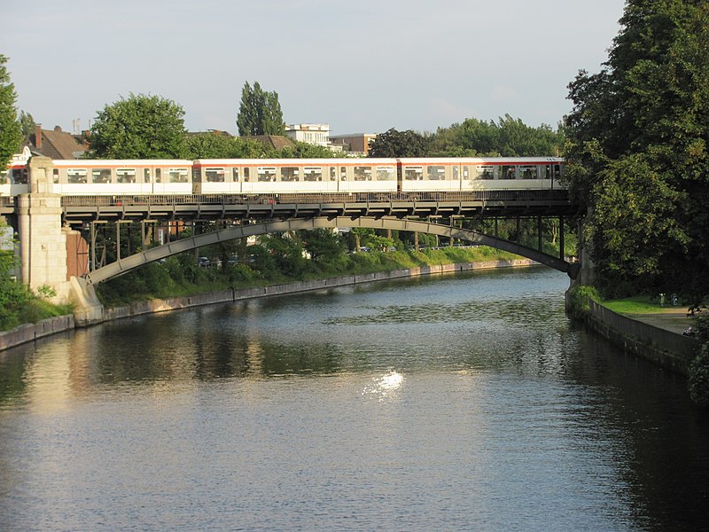 File:Brücke U1 Winterhude 2.jpg