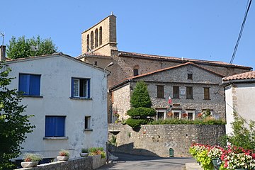 布勒納克聖朱利安和聖巴西利斯教堂（法語：Église Saint-Julien-et-Sainte-Basilisse de Brenac）