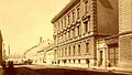 Zástavba severní strany západní části dnešní Hybešovy ulice patřící k území U Svaté Anny (kolem r. 1900)