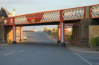 The easternmost spans of Burntisland Viaduct looking towards the harbour Burntisland viaduct - geograph.org.uk - 422407.jpg