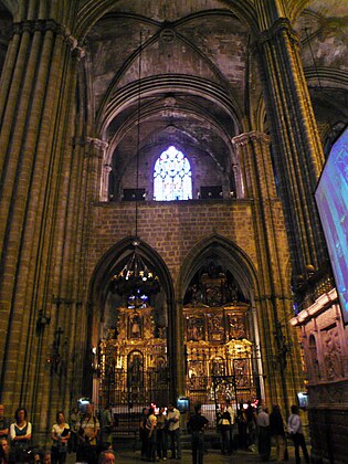 Capillas dobles de San Bernadino y la Virgen del Rosario.