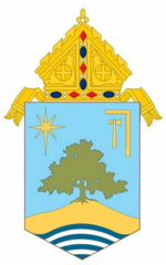 Coat of Arms епархиясы Окленд, CA.png