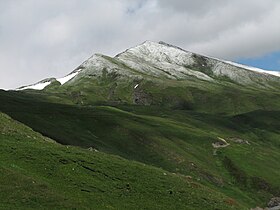 Vue de l'adret de la crête des Gittes depuis le rocher du Vent au sud-ouest.