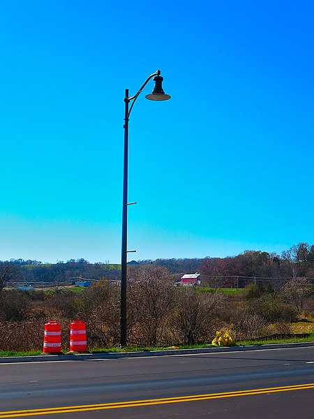 File:Cross Plains Main Street Light - panoramio.jpg