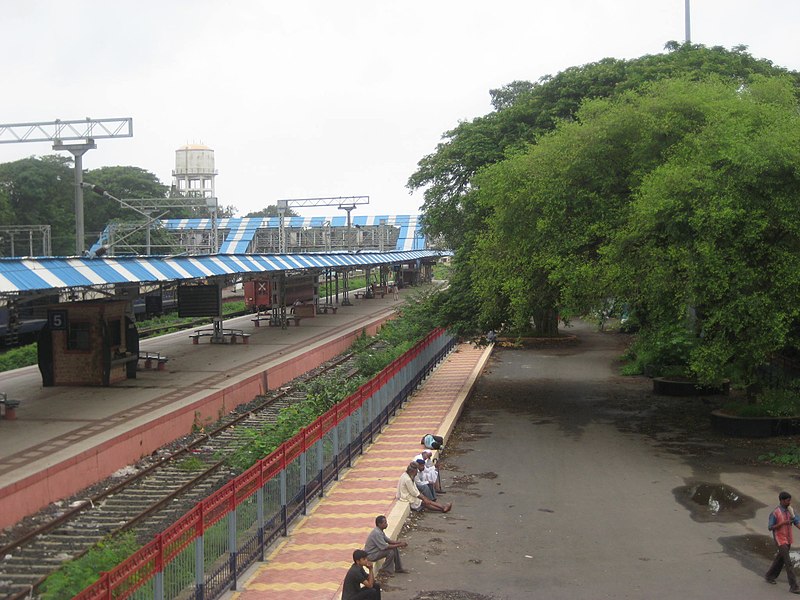 File:Dahanu Road Rly Station Yard, East - panoramio.jpg