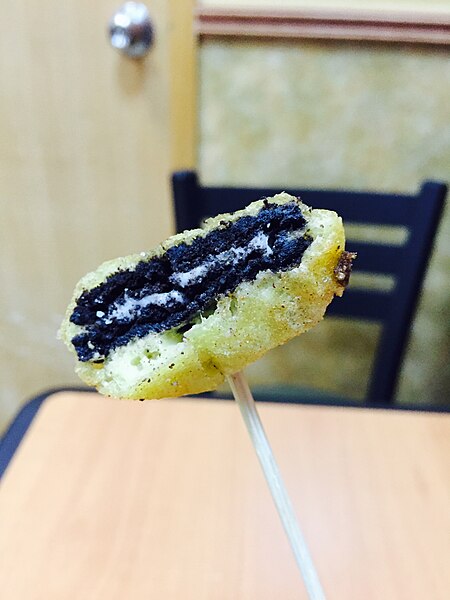 File:Deep Fried Oreo2.JPG