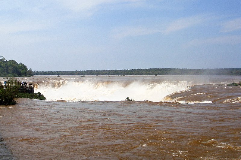 File:Devil's Throat Iguazu Falls 09 2009 AR 7219.jpg