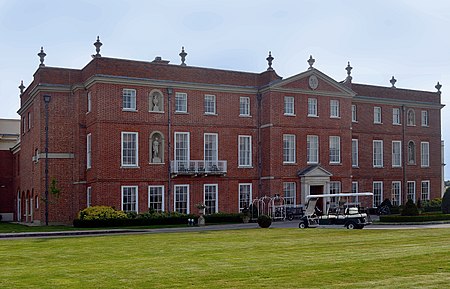 Dogmersfield Park 01