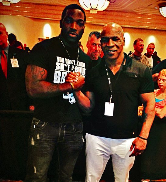 File:Dorsett the Barnwell with former heavyweight champion Mike Tyson- 2013-10-03 11-31.jpg