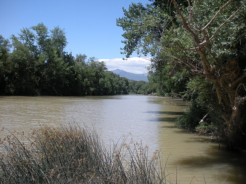 File:El rio Ebro cerca de Laserna.JPG