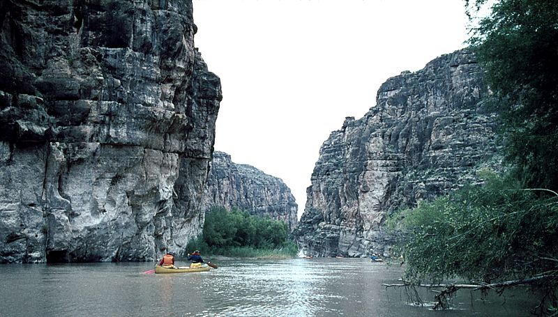 File:Entering the canyons - panoramio.jpg