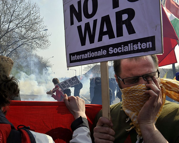 File:Flickr - NewsPhoto! - NATO protest Strasbourg 4-4-09 (20).jpg