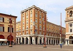 Pallati i zyrave te shtetit në Forli