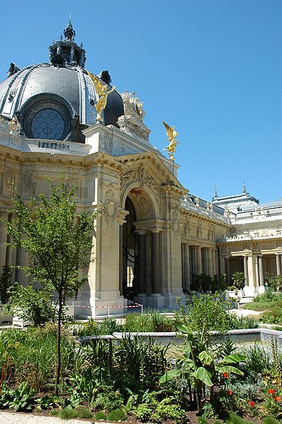 File:France Paris Petit Palais Jardin interieur 01.JPG