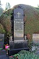 Deutsch: Grabmal der Familie Csokor am Mödlinger Friedhof