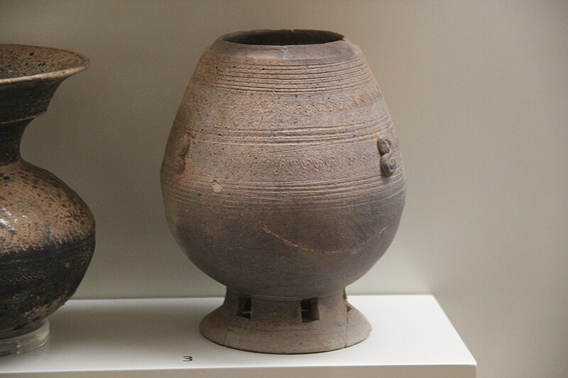 File:Gaya Confederacy Pottery (17997820305).jpg