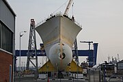 HMS QueenElizabeth bulbous bow 1