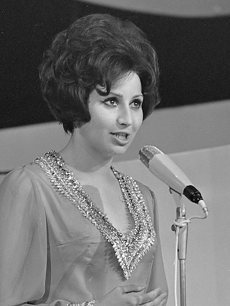 File:Helga Vlahovic (1969).jpg