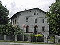 Bahnhofsrestauration, später Eisenbahnerwohnhaus (Einzeldenkmal zu ID-Nr. 09302439)