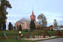 Horní Loděnice, hřiště a kostel.jpg