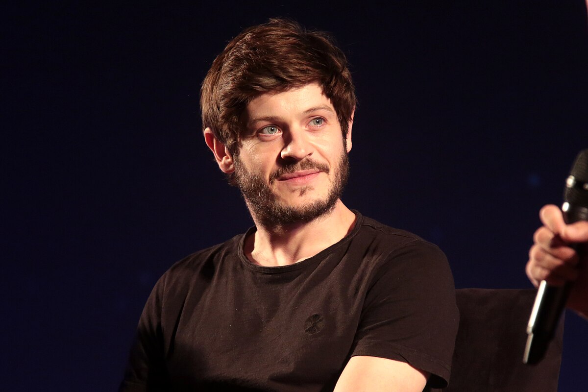 Iwan Rheon - Wikipedia, la enciclopedia libre