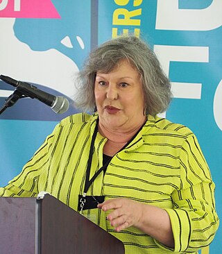 <span class="mw-page-title-main">Jacquelyn Mitchard</span> American journalist and author