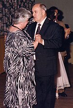 Миниатюра для Файл:Janet Powell (born 1939) and James Joseph Norton II (1929-2011) at the wedding of Richard Arthur Norton (born 1958) and Anita Malootian (born 1961) at Norwich Inn, Norwich, Connecticut in 1987.jpg
