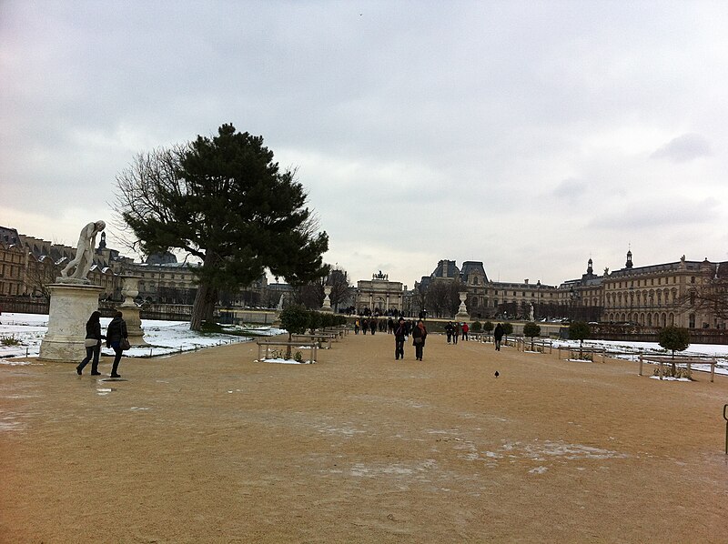 File:Jardin des Tuileries, Paris, France - panoramio (89).jpg